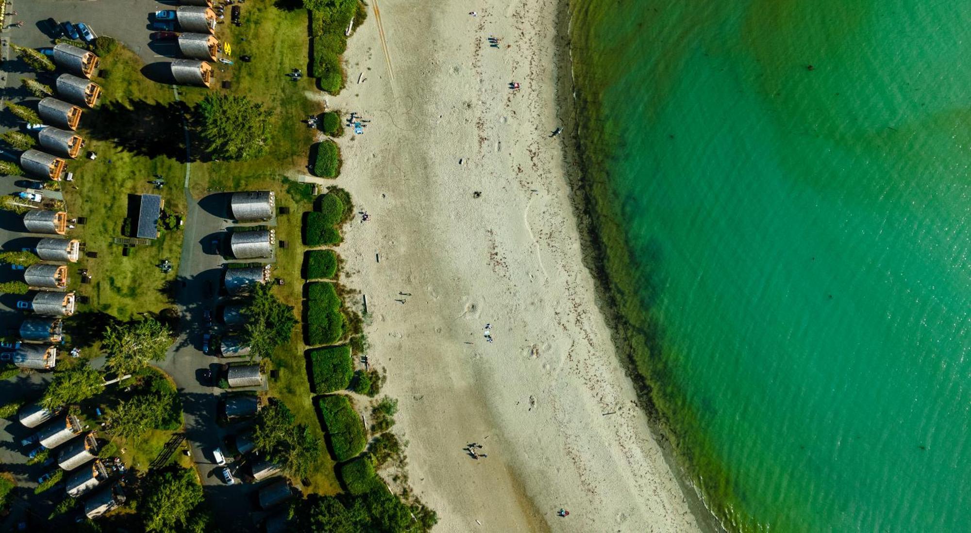 Ocean Village Resort Тофино Экстерьер фото