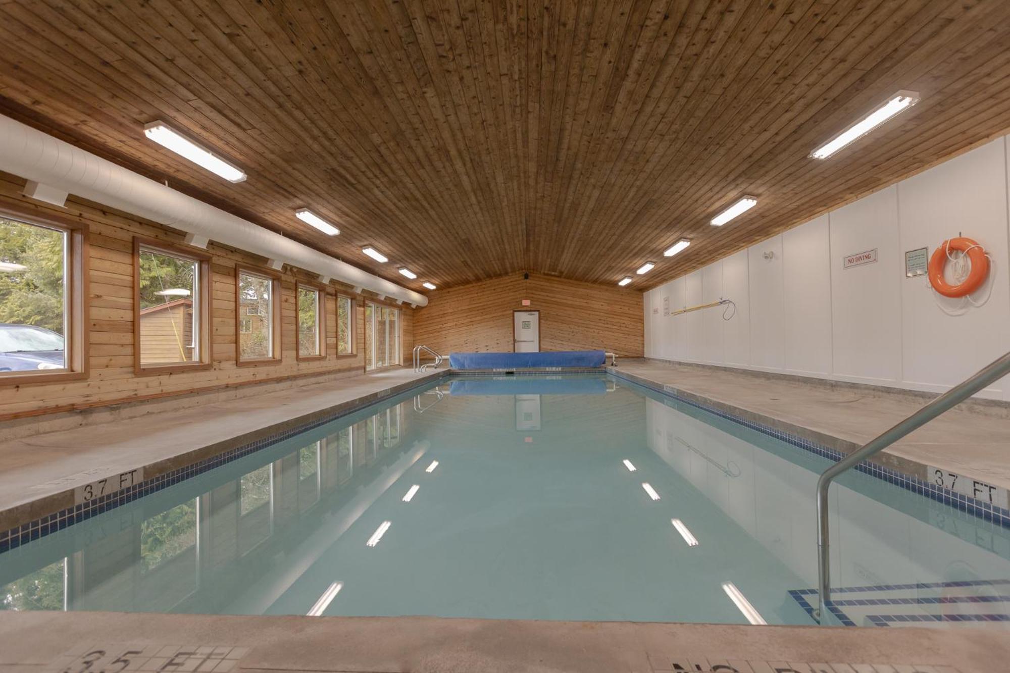 Ocean Village Resort Тофино Экстерьер фото