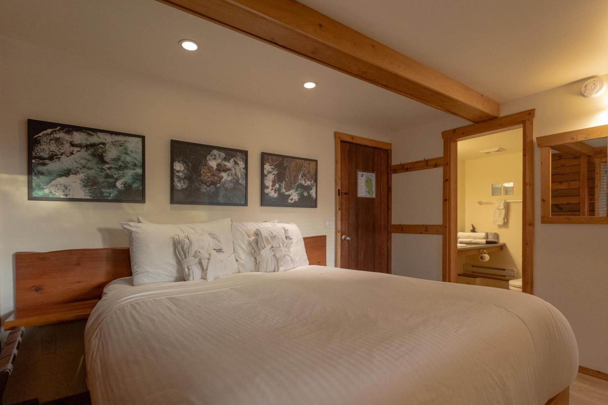 Ocean Village Resort Тофино Экстерьер фото